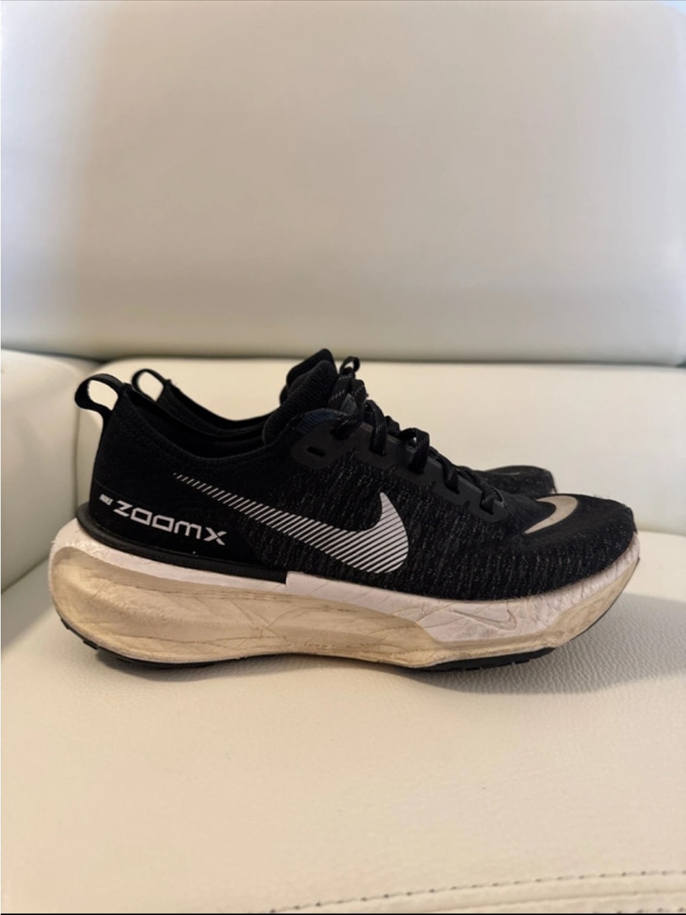 NIKE ZOOMX WOMEN’S RUNNING SNEAKER